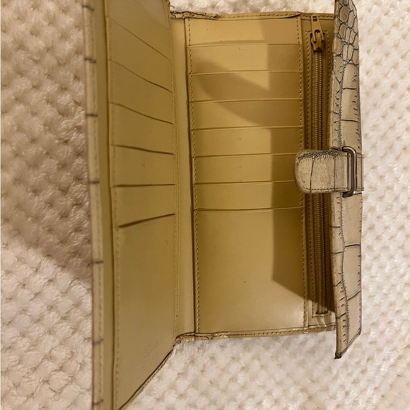 🩷Vintage Furla crocodile wallet💚🩷💚 - Picture 3 of 9